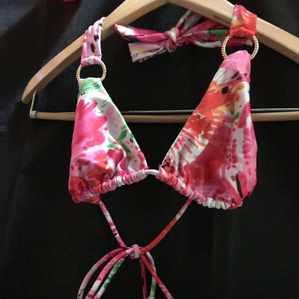 Top swim wear